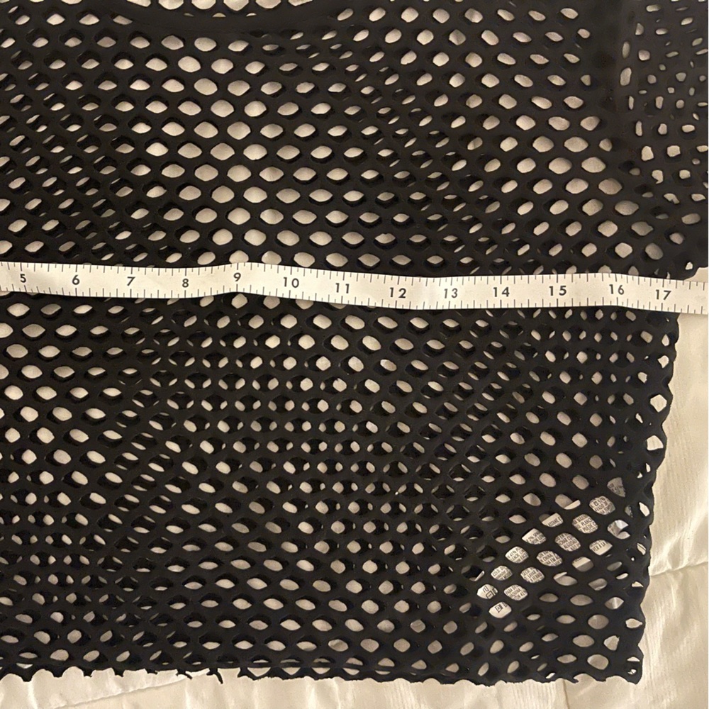 Netted Mesh Netted Crop Top - Picture 6 of 8